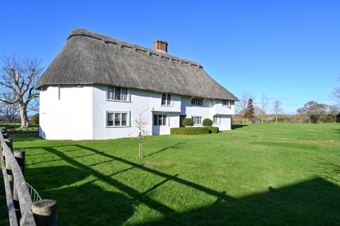 Oxenbridge Farmhouse, Iden TN31 7UY