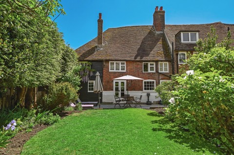 View Full Details for Landgate Square, Rye, East Sussex TN31 7LL