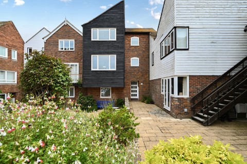 View Full Details for Meryon Court, Rye, East Sussex TN31 7LY