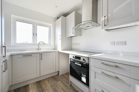 View Full Details for 11 Ashford Road, New Romney TN28 8TD
