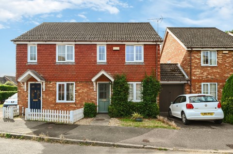 View Full Details for Farleys Way, Peasmarsh, East Sussex TN31 6PZ